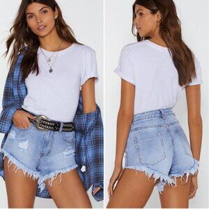 NWT Nasty Gal Don’t Distress About It Jean Shorts Size 4